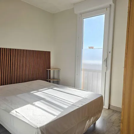 Appartement Pratique, Parking - 4 Pers. - Fr-1-880-37